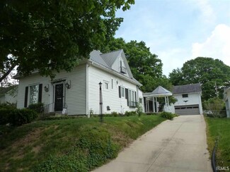 139 W Howard St, Galveston, IN 46932