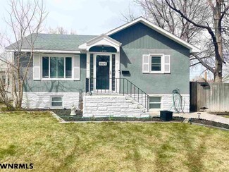 1230 P St, Gering, NE 69341