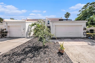 4311 Harbor House Dr Unit 11, Tampa, FL 33615