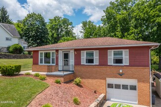 2106 17th Ave, Altoona, PA 16601