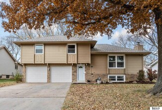11730 Sunburst St, Omaha, NE 68164