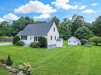 58 Hayden Rd, Pelham, NH 03076