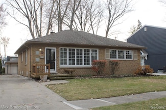 2100 Derby Rd, Birmingham, MI 48009