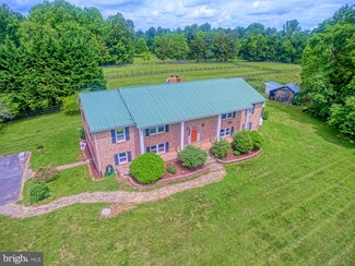 10378 Wheatley School Rd, Marshall, VA 20115