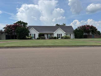 615 Emerson Ave, Greenwood, MS 38930