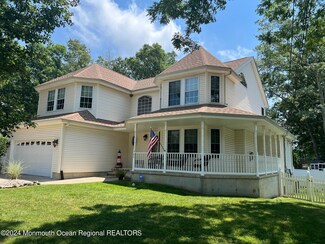 989 Buccaneer Ln, Manahawkin, NJ 08050