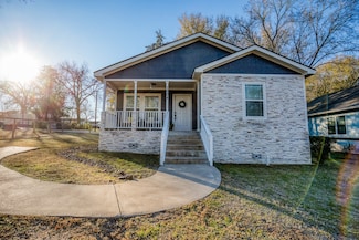 1004 Pecan St, Brenham, TX 77833