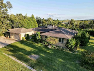 250 Lincoln Place, Petoskey, MI 49770