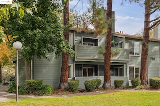 760 Canyon Oaks Dr Unit A, Oakland, CA 94605