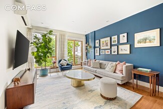 1204 St Marks Ave Unit 4R, Crownhei, NY 11213