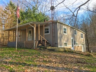7474 Lisbon St E, East Canton, OH 44730