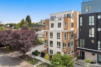 222b 10th Ave E, Seattle, WA 98102