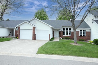 3205 N Mistwood Ln, Appleton, WI 54914