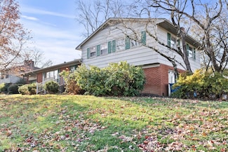 3401 Farmington Rd, Lexington, KY 40502