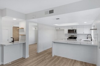 2435 W Greenway Rd Unit 2, Phoenix, AZ 85023