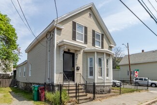681 Broadway St, Lowell, MA 01854