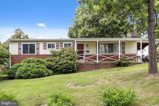 6433 Holyoke Dr, Annandale, VA 22003