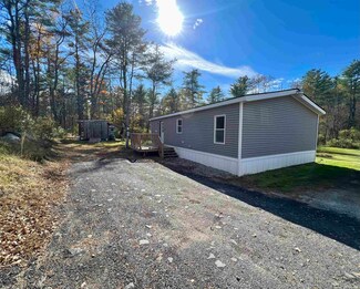 543 Maple St, Newport, NH 03773