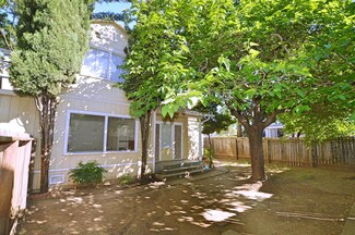 1027 Parkview Ave, Redding, CA 96001