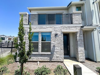 546 W Mahogany Ln, Clovis, CA 93612