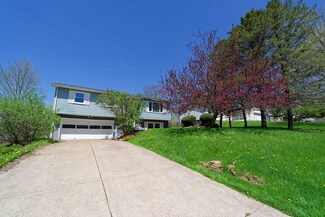 301 Hillcrest Dr, Edinboro, PA 16412