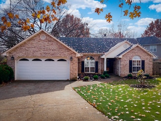1701 Headley Green, Lexington, KY 40504