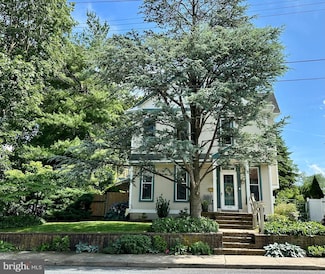 414 E Chestnut St, Cleona, PA 17042