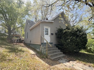 119 W Terrace Ave, Hannibal, MO 63401