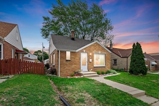 3656 S 16th St, Milwaukee, WI 53221