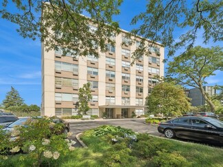 1440 Sheridan Rd Unit 701, Wilmette, IL 60091