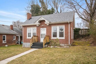 315 1st St SW, Pulaski, VA 24301