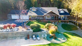 286 Rockinghorse Dr, Grants Pass, OR 97527