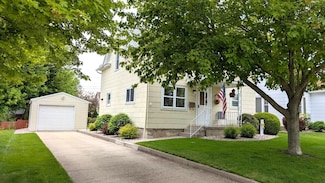 323 Cleveland St, Brillion, WI 54110