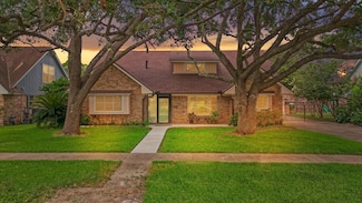 2708 Valley Forge Dr, Pasadena, TX 77502