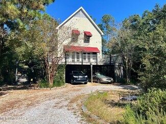 375 Courtenay Ave, Pass Christian, MS 39571