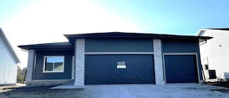 9930 Watermeadow Cir, Johnston, IA 50131