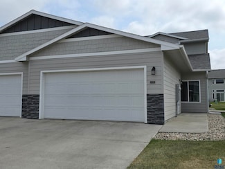 6156 S Alki Place, Sioux Falls, SD 57108