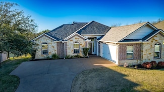 23 N Shore Cir, Waco, TX 76708