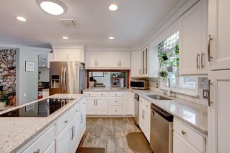 36 Rainbow Cir, Peabody, MA 01960