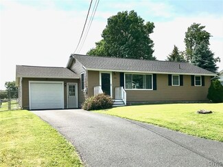 108 Clark Ln, Camillus, NY 13031