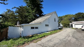 35 Cherry St, Washington, NJ 07882