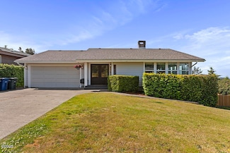 1145 NE Lakewood Dr, Newport, OR 97365