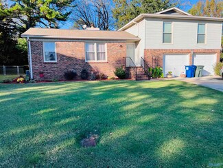 3700 Gardenside Dr NW, Huntsville, AL 35810