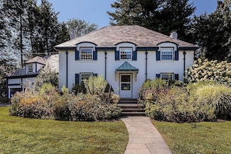 244 Clifton St, Belmont, MA 02478
