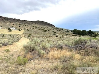 1030 E Butte Rd, Menan, ID 83440