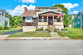 611 S 5th St, Youngwood, PA 15697