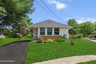 7 Bear Mountain Ct, Toms River, NJ 08753