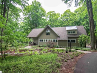 11610 Mountain Woods Dr Unit 20, 22, Thompsonville, MI 49683