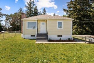 2817 Olympus Dr NE, Bremerton, WA 98310