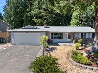 528 NE Valley Oak Dr, Bremerton, WA 98311